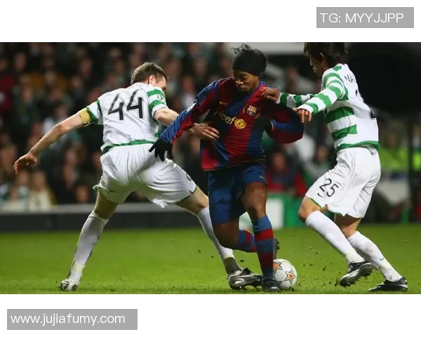 球迷必看：如何找到心仪球星的高质量足球壁纸资源攻略