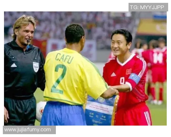 足球巨星深情表达对中国的热爱展现跨越国界的真挚情感