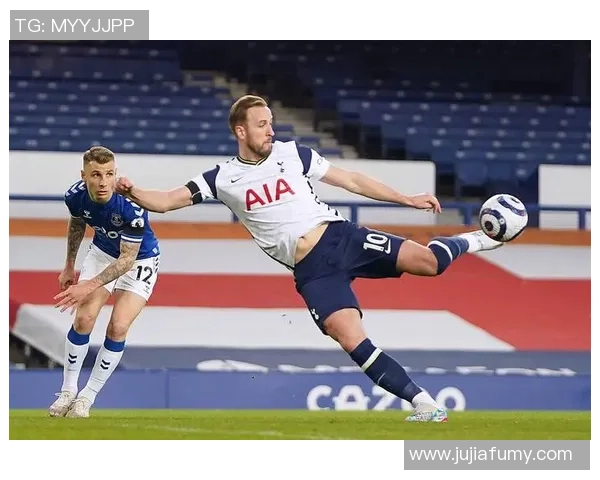 足球星卡价值评估与市场趋势分析 如何判断其未来潜力与高价值球员